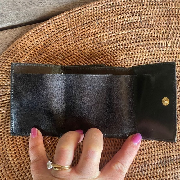 MANNELLI Florence Tri-Fold Black Small Wallet - Picture 10 of 16